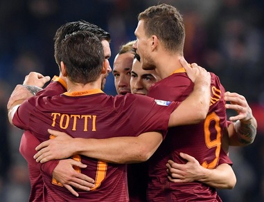 Coppa Italia, Roma-Cesena 2-1: Totti regala il derby al 97'