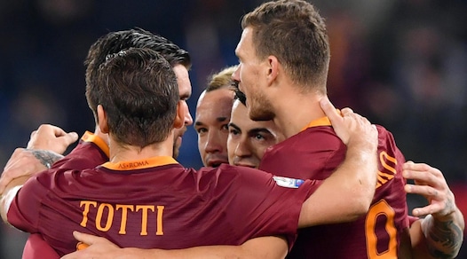 Coppa Italia, Roma-Cesena 2-1: Totti regala il derby al 97'