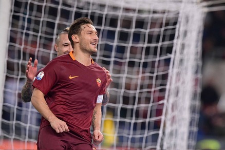 Roma, Totti: «Il rigore era evidente. Futuro? Deciderò dopo»