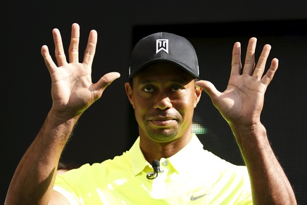 Golf, Tiger Woods si ritira dal torneo di Dubai