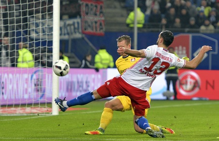 Bundesliga, Bayer Leverkusen ko: l'Amburgo vince di misura