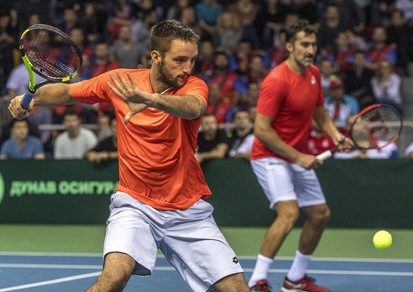Tennis, la Serbia batte la Russia e conquista i quarti di Coppa Davis