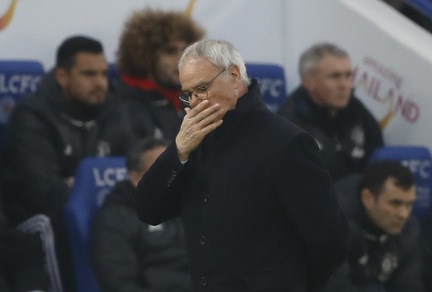 Premier League, Ranieri a rischio esonero: perde 3-0 contro il Manchester United