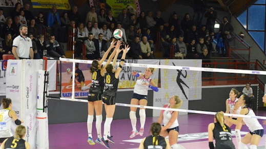 Volley: A2 Femminile, Filottrano fa 17, Pesaro supera Caserta