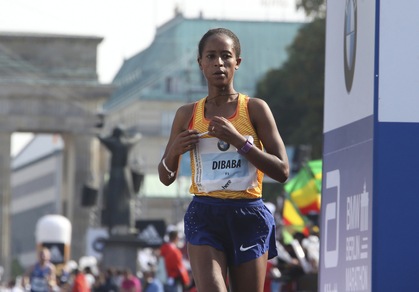 Atletica, nuovo record mondiale per Dibaba