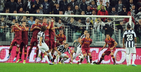 Gol, beffe e rancori: Juve-Roma è infinita