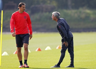 Calciomercato Manchester United, Mourinho: «Ibrahimovic resterà con noi»