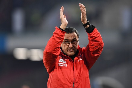 Napoli, Sarri: «Noi alla pari con il Real? È dura da dire. Servirà sfrontatezza»