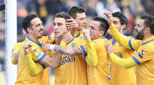 Risultati Serie B: Verona ko, Frosinone capolista. Benevento show contro il Latina