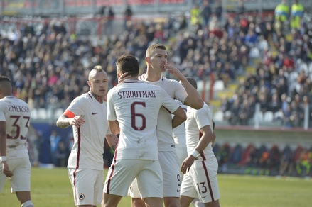 Crotone-Roma 0-2, Spalletti risponde al Napoli, riconquistato il secondo posto