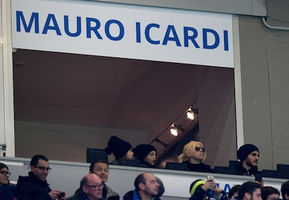 Icardi squalificato, tifa l'Inter con Wanda Nara in tribuna