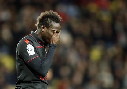 Nizza, Balotelli fa arrabbiare i compagni: «Deve impegnarsi di più»