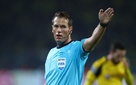 Europa League Villarreal-Roma, dirige Makkelie. Fiorentina-Borussia M.: Manzano