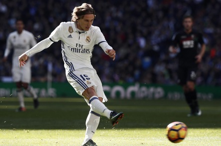 Real Madrid, Modric: «Sarà lotta a centrocampo»