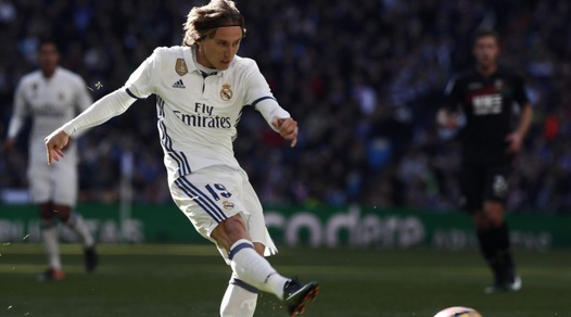 Real Madrid, Modric: «Sarà lotta a centrocampo»