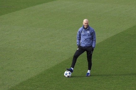 Real Madrid, Zidane: «Maradona? Non mi fa paura»