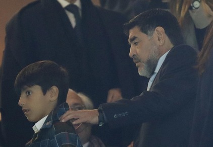 Real Madrid-Napoli, anche Maradona allo stadio con Rocio