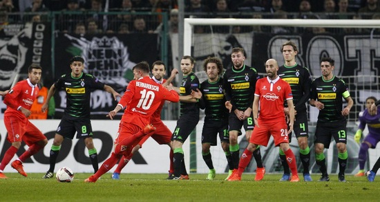 Europa League, Borussia Mönchengladbach-Fiorentina 0-1: magia di Bernardeschi