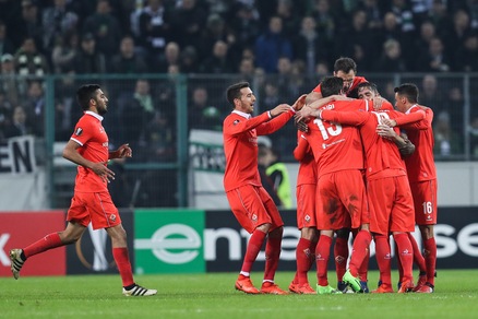 Europa League, Borussia Mönchengladbach-Fiorentina 0-1: magia su punizione di Bernardeschi