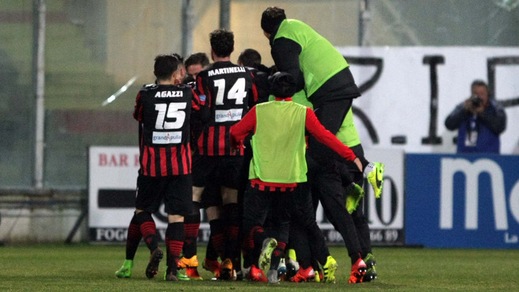 Lega Pro Il Foggia batte il Matera 3-1 e tiene il passo del Lecce