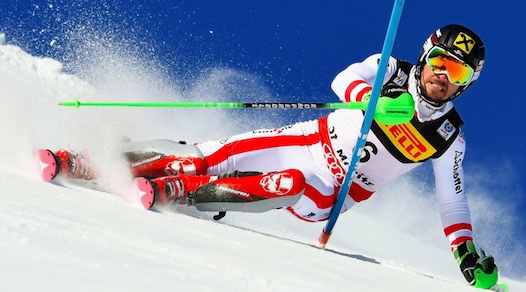 Sci, St. Moritz: l'Austria domina la prima manche di slalom. Male gli azzurri