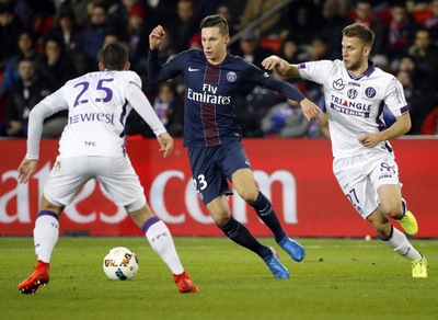 Ligue 1, pari Psg: il Monaco resta a +3. Poker Lione con super Tolisso