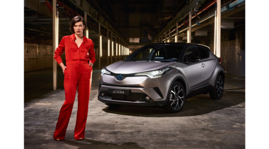 Milla Jovovich per la nuova Toyota C-HR