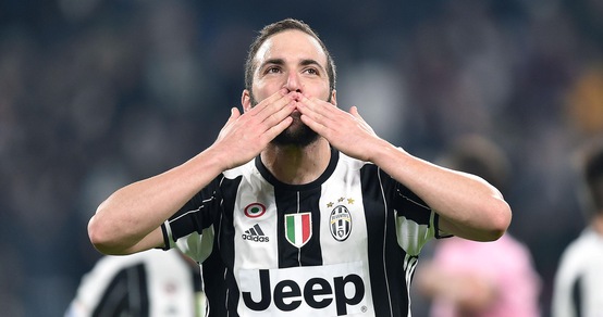 Higuain: «Mai stato felice come alla Juventus»