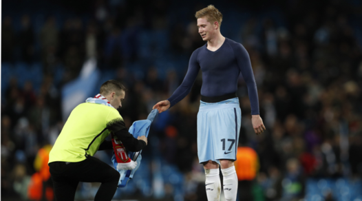 Tifoso si finge steward per conoscere De Bruyne, poi scappa