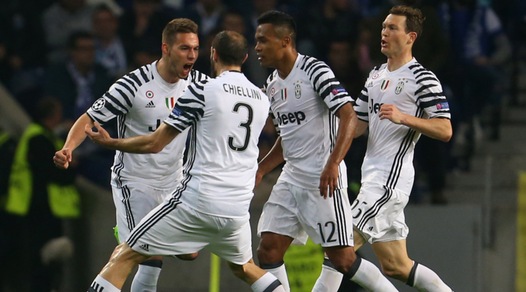 Champions League, Porto-Juventus 0-2: Pjaca e Dani Alves, la vittoria della panchina