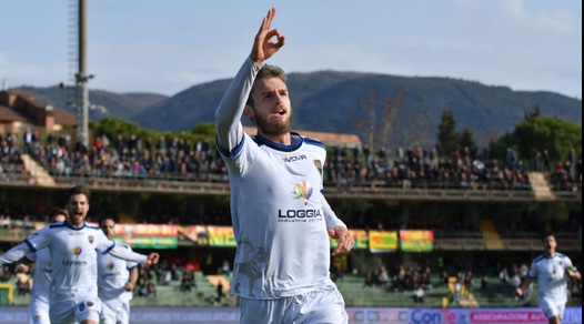 Ternana-Latina 0-1: decide De Vitis