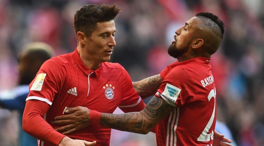 Bundesliga, il Bayern Monaco umilia l'Amburgo 8-0: Lewandowski-Coman show