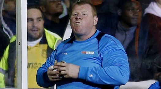 Caressa: «Shaw e il panino? Disgustoso». E intanto il Sutton lo licenzia