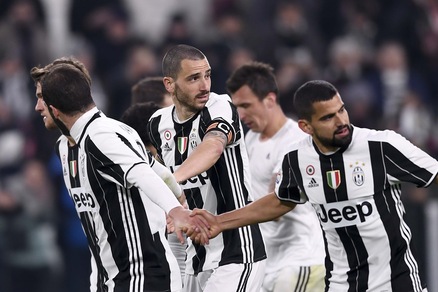 Corriere dello Sport-Stadio: la Juve sempre più su, il Napoli ko