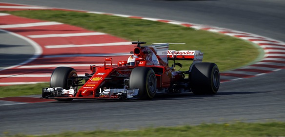 F1, test Barcellona: Vettel vola con le soft, Bottas resta il più veloce
