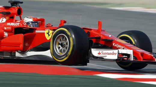 F1 Ferrari, Raikkonen è un fulmine a Barcellona