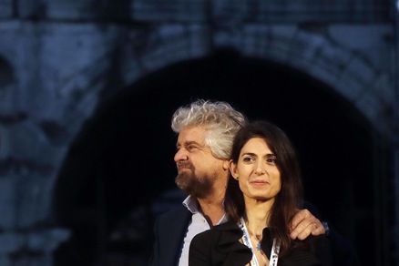 Beppe Grillo difende l'intesa sullo stadio della Roma