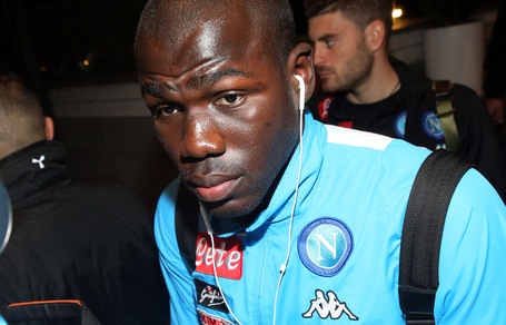 Napoli: Koulibaly paga l'albergo per il Senegal. poi spiega perché
