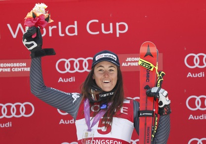 Goggia, il primo trionfo è bellissimo: che esultanza sul podio