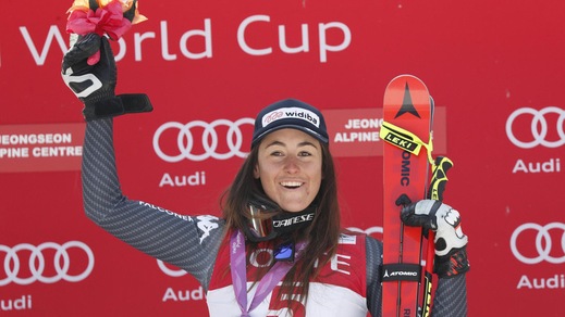 Goggia, il primo trionfo è bellissimo: che esultanza sul podio