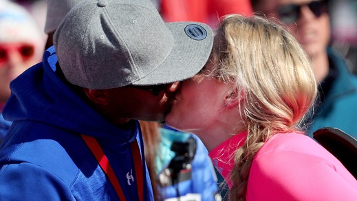 Vonn sconfitta da Goggia, si consola così...