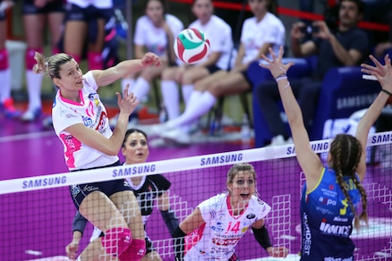 Volley: Coppa Italia Femminile, la prima finalista è Conegliano