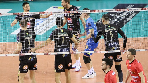Volley: Superlega, Gara 1 Quarti: Lube senza brividi