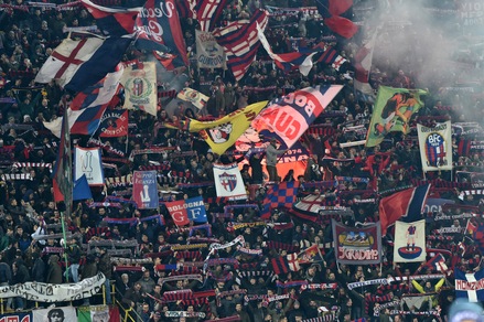 Serie A Bologna, i tifosi contestano: «Ora basta, onorate la maglia»
