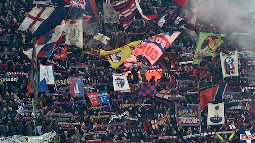 Serie A Bologna, i tifosi contestano: «Ora basta, onorate la maglia»