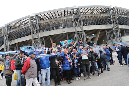 Napoli-Real Madrid, onda azzurra fuori dal San Paolo