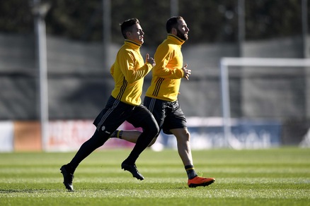 Juventus, Dybala e Higuain corrono verso il Milan