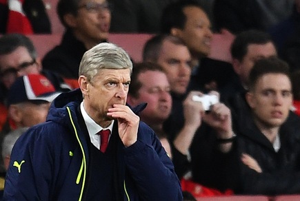 L'Arsenal: «Wenger resta». Ma di fatto lo scarica