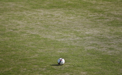 Mou: «Si può chiamare campo?»: ecco dove ha giocato lo United