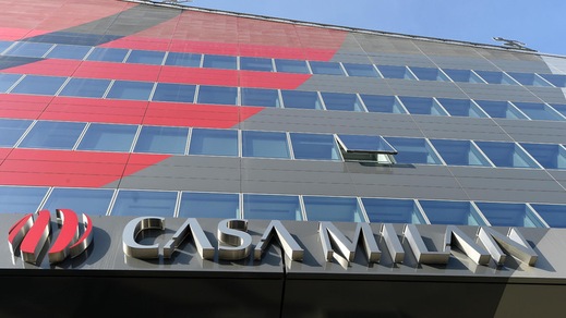 Milan verso il closing. Fassone e Han Li a Torino per Juventus-Barcellona